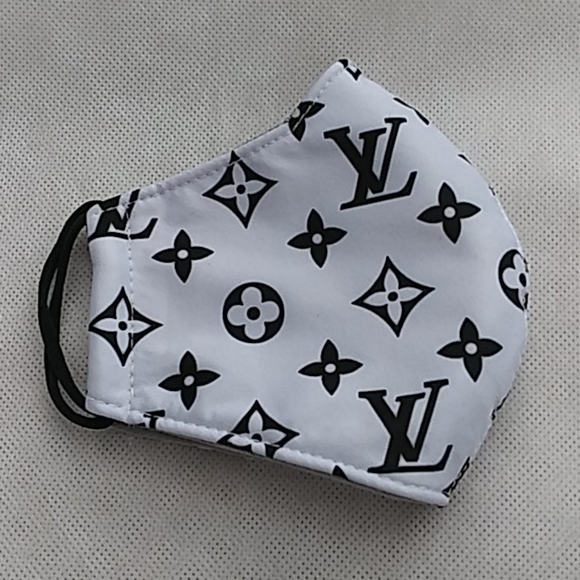 Minnie Mouse face mask with filter inside - Picture 3 of 7